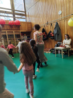 /album/kismuzsika-elozenes-tancos-foglalkozas/besz-citeratanc-jpg/